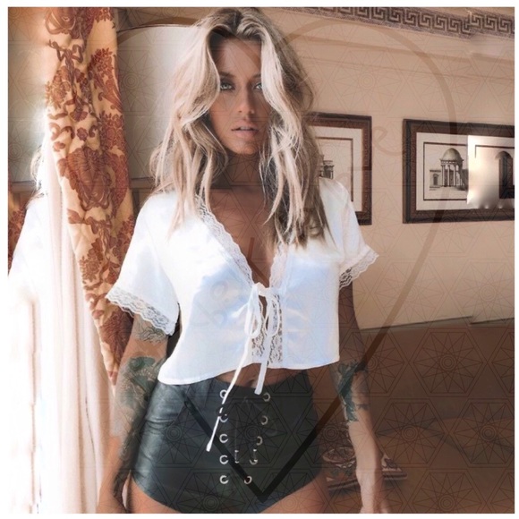 ༟༟lovetree︵‿୨ ♡ - Picture 3 of 4